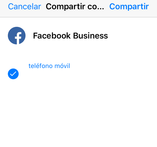 Ventana del asistente para compartir una tarjeta de contacto de WhatsApp mostrando la opción “Compartir”.