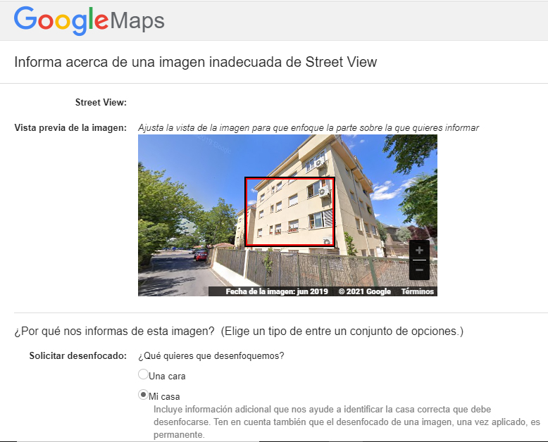 Formulario de Google Maps para notificar un problema con una imagen, el cual muestra una foto de un edificio, y en donde se observa un rectángulo con un borde rojo encima de la imagen de ese edificio.