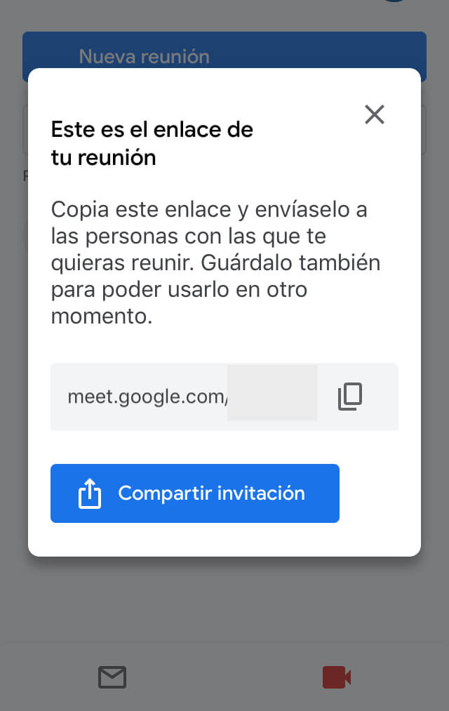 App de Gmail mostrando un modal con un enlace para entrar a una videollamada, y un botón que dice “Compartir invitación”.
