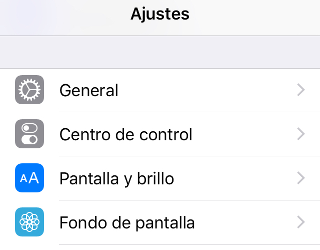 Opción “Centro de control” de la app de ajustes de un iPhone.