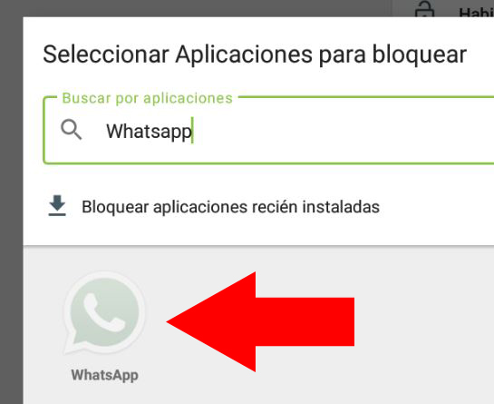 Barra de búsqueda de la app de Bloqueo mostrando el texto “WhatsApp”. Se observa el icono de WhatsApp debajo de esta barra.