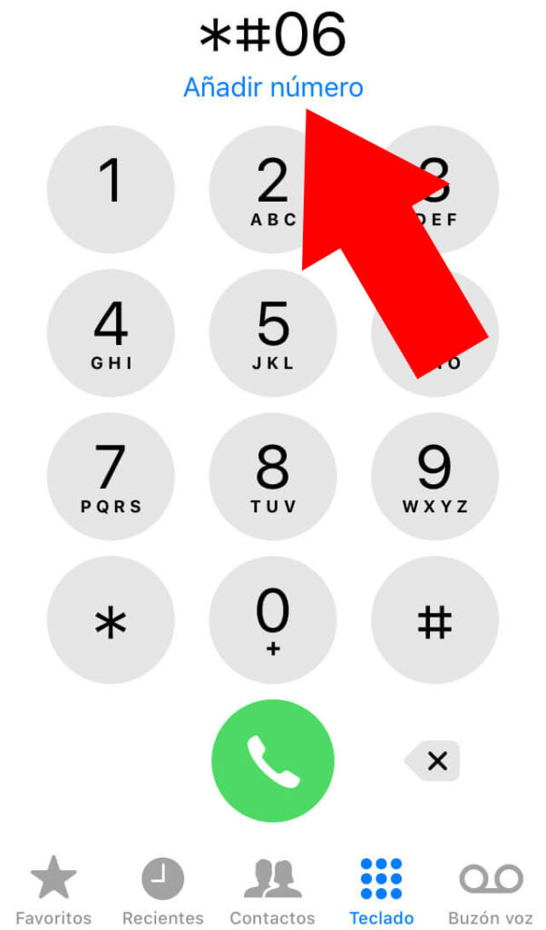 App nativa para hacer llamadas de un iPhone mostrando el número “*#06”.