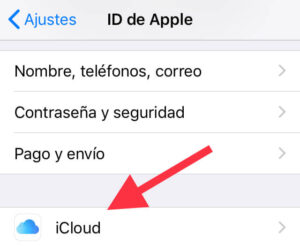 Apartado “iCloud” del menú que aparece al tocar el apartado con el nombre de usuario en los Ajustes de un iPhone.