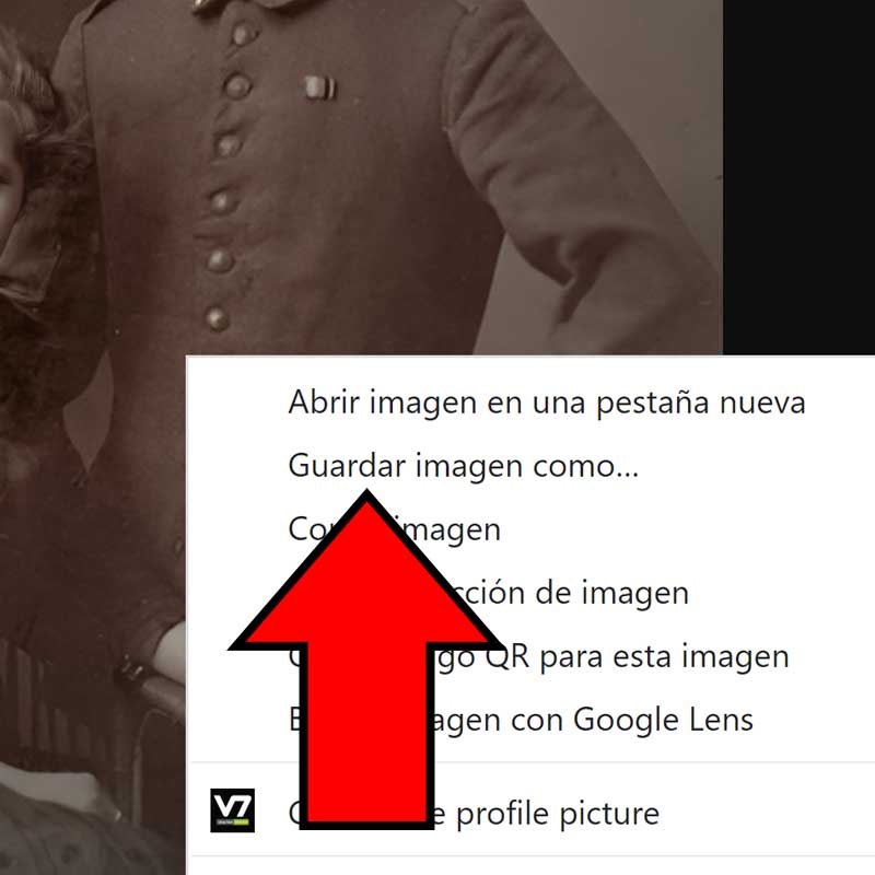 Menú del clic derecho con la opción “Guardar imagen como…” en la imagen restaurada.