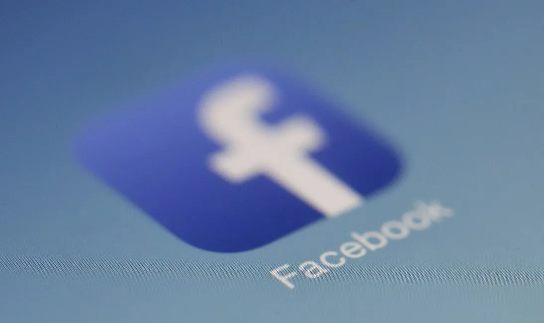 que es facebook light y como descargarla