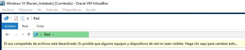 Carpeta “Red” con el mensaje “El uso compartido de archivos está desactivado”.