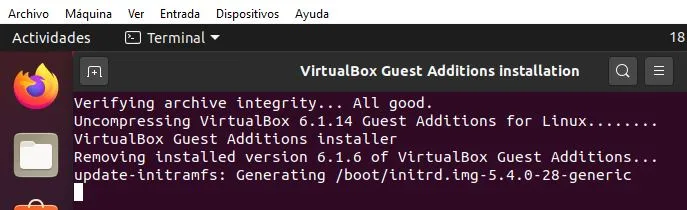 Terminal ejecutando el asistente para instalar las Guest Additions.