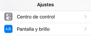 Opción “Centro de control” del menú de la app de Ajustes de un iPhone.