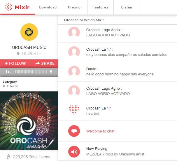 Música en vivo siendo transmitida en Mixlr. Se observan comentarios que fueron posteados por los usuarios que están escuchando la transmisión.