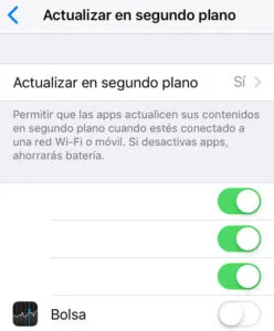 Menú del apartado “Actualizar en segundo plano” mostrando una opción que también se llama “Actualizar en segundo plano”, y mostrando que la app “Bolsa” tiene sus actualizaciones desactivadas.