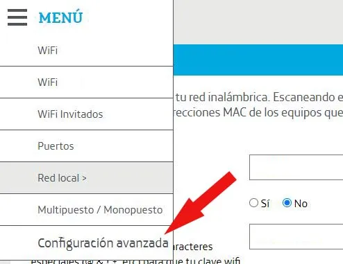 Página de configuración de un router mostrando un menú de hamburguesa desplegado en el que se observa una opción llamada “Configuración avanzada”.