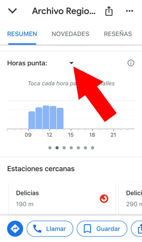 Ventana de los detalles de un local mostrando el apartado “Horas punta”, y el icono del triángulo apuntando hacia abajo.