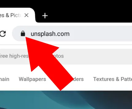 App de Google Chrome en un Android mostrando el icono de un candado al lado de la barra del enlace de un sitio web.